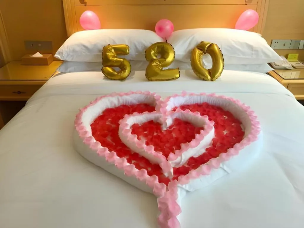 Bed in Vienna Hotel Guangxi Hezhou Guposhan Suifeng