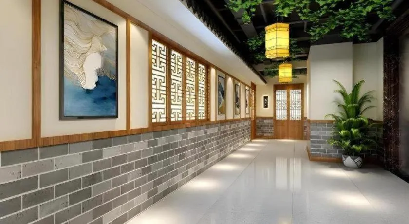 Vienna Hotel Guangxi Hezhou Guposhan Suifeng