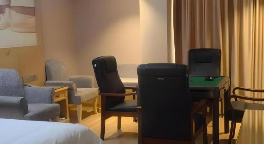 Vienna Hotel Guangxi Hezhou Guposhan Suifeng