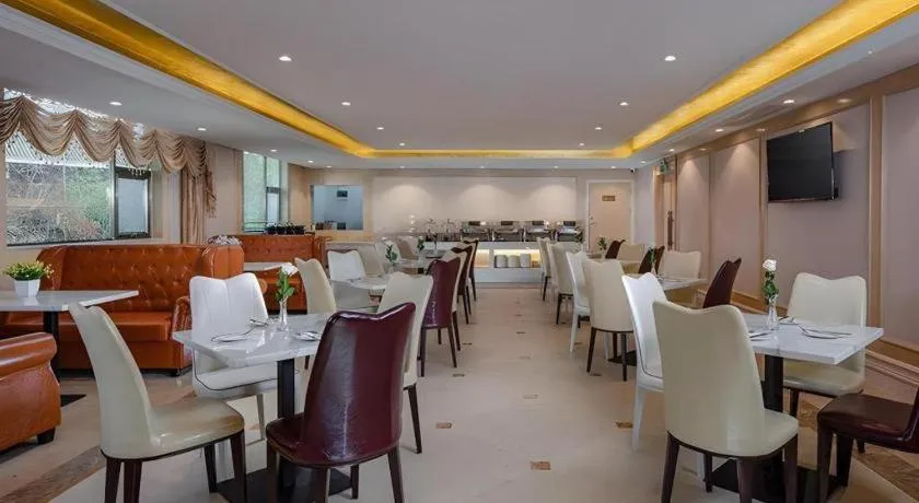 Vienna Hotel Guizhou Liupanshui Shuicheng Ancient Town