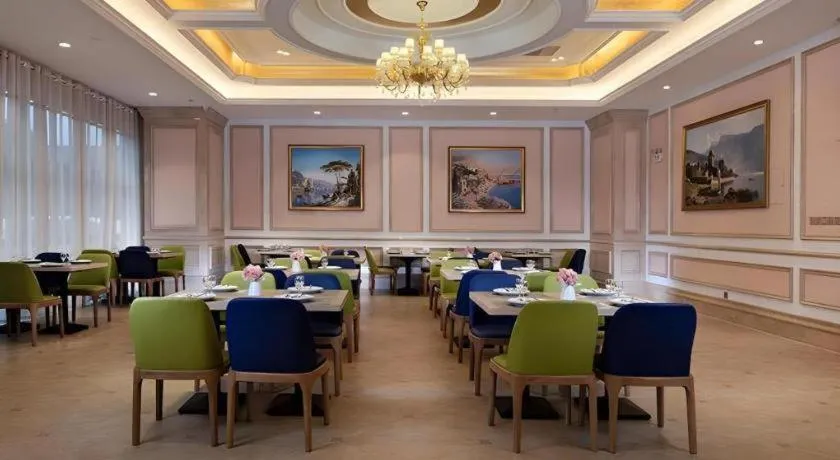 Vienna Hotel Jiangsu Zhangjiagang Passenger Terminal Station