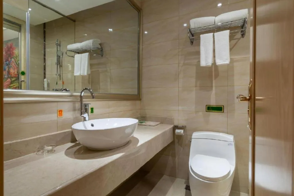 Vienna Hotel Jiangsu Zhangjiagang Passenger Terminal Station