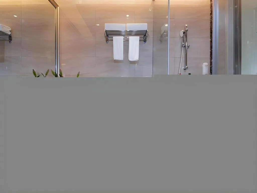 Vienna Hotel Jiangsu Zhangjiagang Passenger Terminal Station