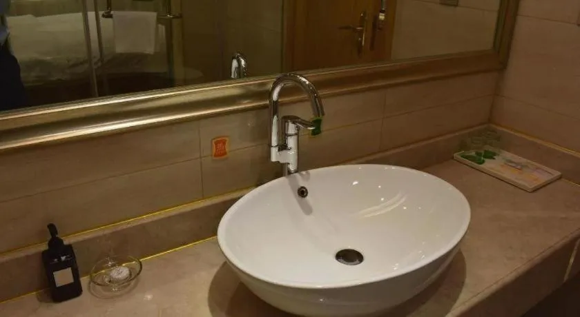 Vienna Hotel Jiangsu Zhangjiagang Passenger Terminal Station