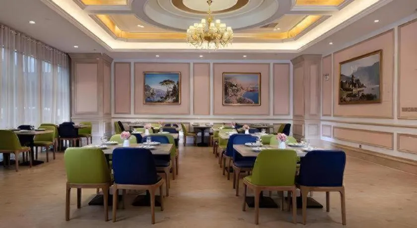 Vienna Hotel Jiangsu Zhangjiagang Passenger Terminal Station