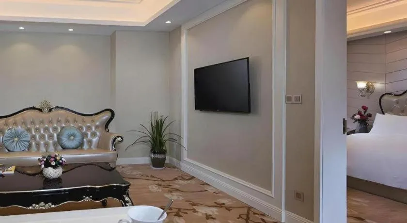 Vienna Hotel Jiangsu Zhangjiagang Passenger Terminal Station