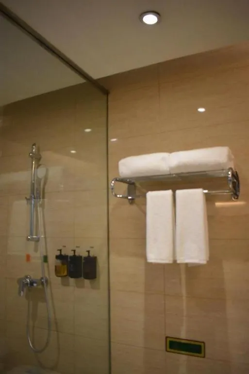 Vienna Hotel Jiangsu Zhangjiagang Passenger Terminal Station