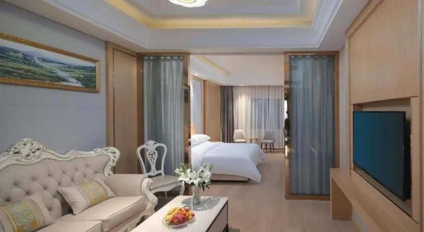 Bed in Vienna Hotel Jiangsu Kunshan Qiandeng Town