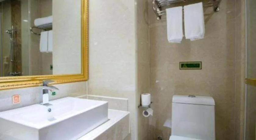 Vienna Hotel Guangzhou Huadu Sunac Cultural Tourism City Shiling