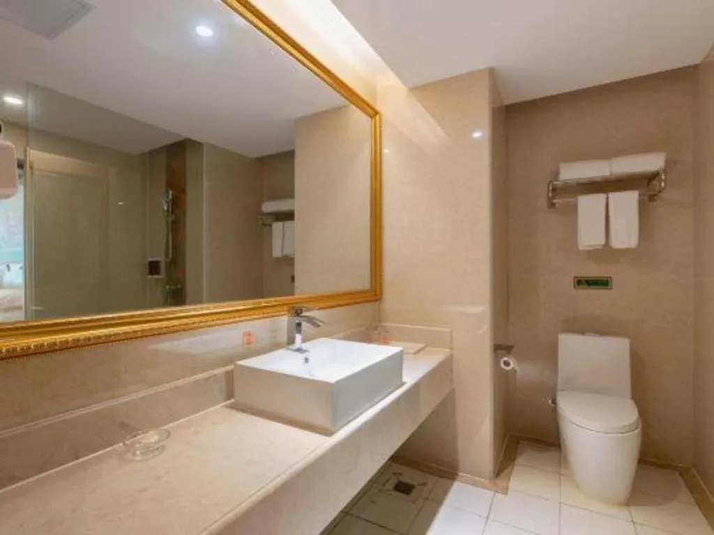 Vienna Hotel Guangzhou Huadu Sunac Cultural Tourism City Shiling