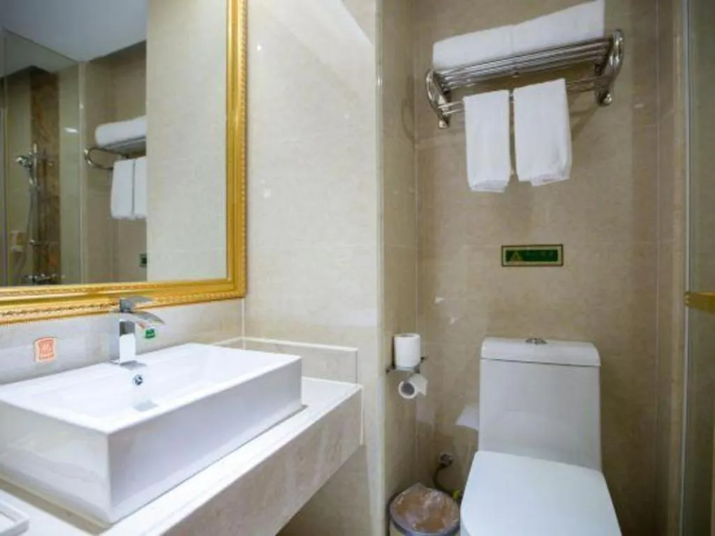 Vienna Hotel Guangzhou Huadu Sunac Cultural Tourism City Shiling