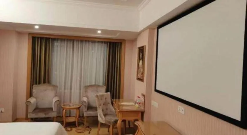 Vienna Hotel Guangzhou Huadu Sunac Cultural Tourism City Shiling