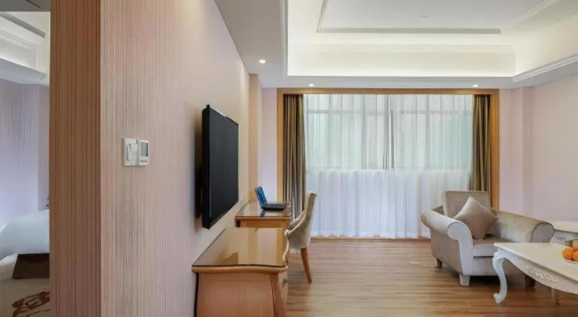 Vienna Hotel Guangzhou Huadu Sunac Cultural Tourism City Shiling