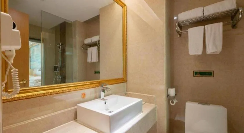 Vienna Hotel Guangzhou Huadu Sunac Cultural Tourism City Shiling