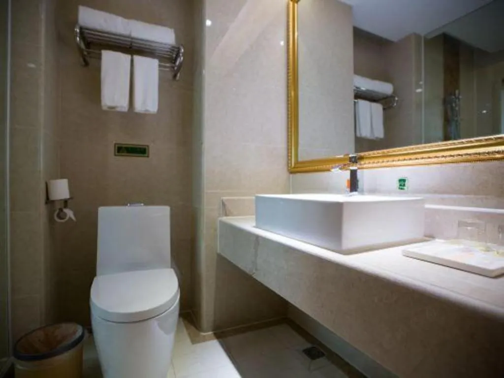 Vienna Hotel Guangzhou Huadu Sunac Cultural Tourism City Shiling