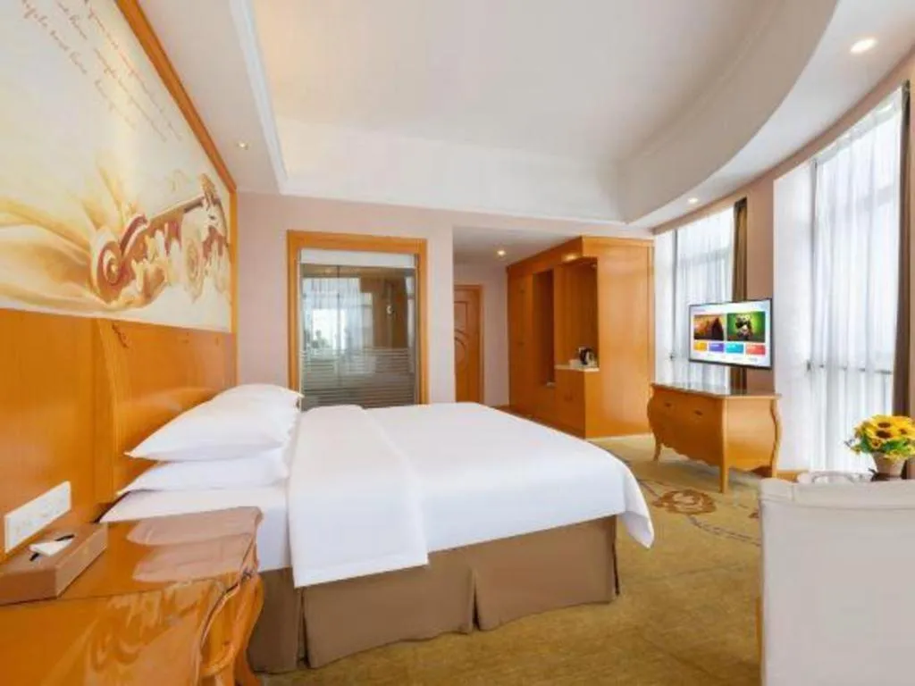 Bed in Vienna Hotel Guangdong Dongguan Chengnan Station