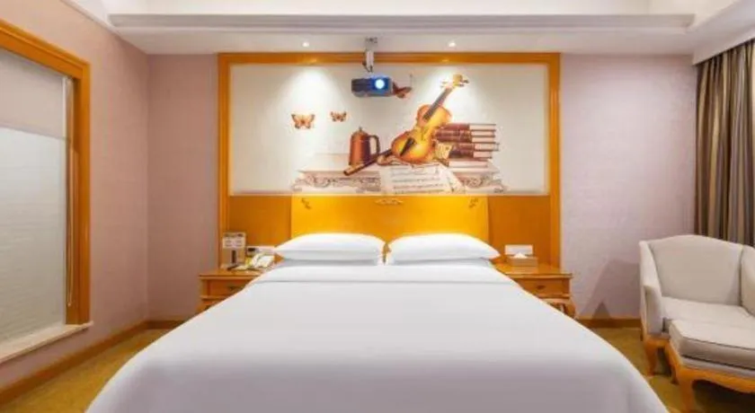 Bed in Vienna Hotel Guangdong Dongguan Chengnan Station