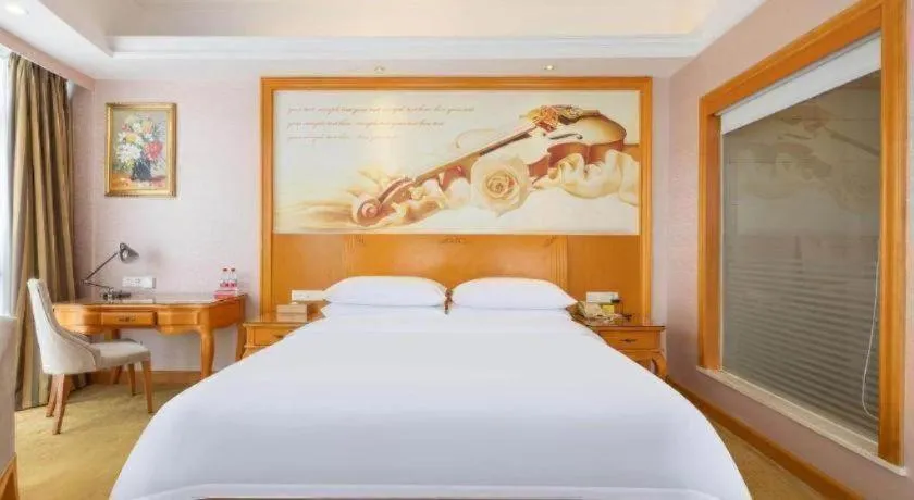Bed in Vienna Hotel Guangdong Dongguan Chengnan Station
