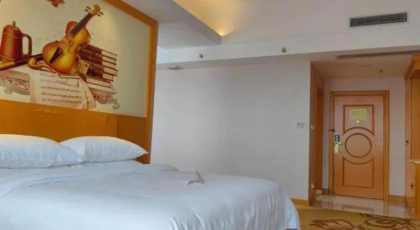 Bed in Vienna Hotel Guangdong Dongguan Chengnan Station