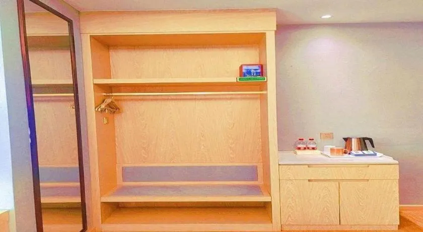 Vienna Hotel Guangxi Hechi Jinchengjiang Baima Street