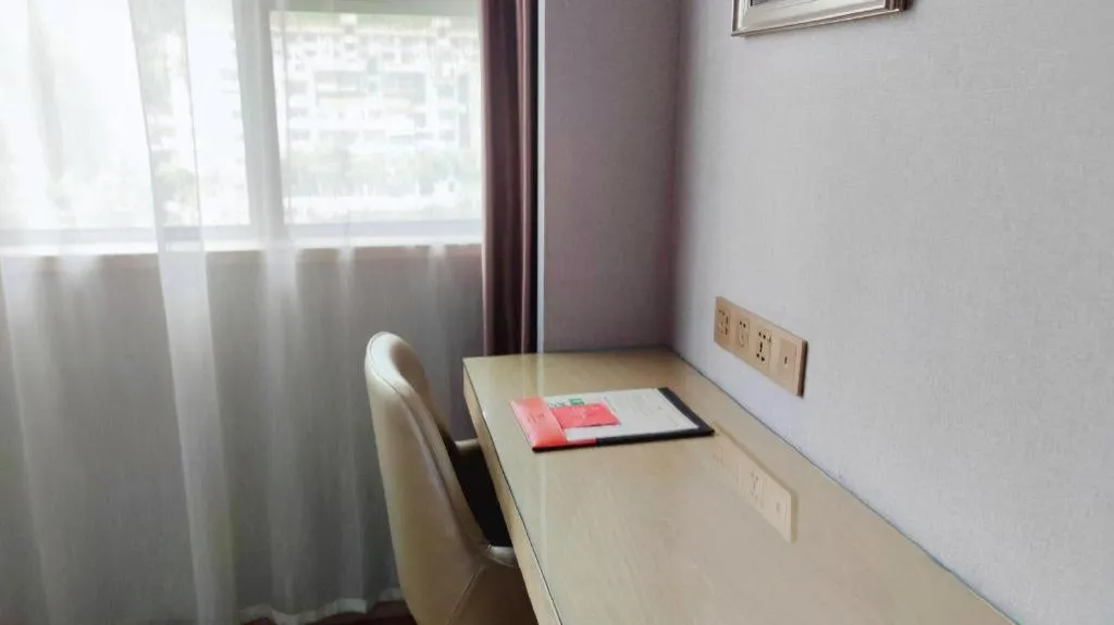 Vienna Hotel Guangxi Hechi Jinchengjiang Baima Street