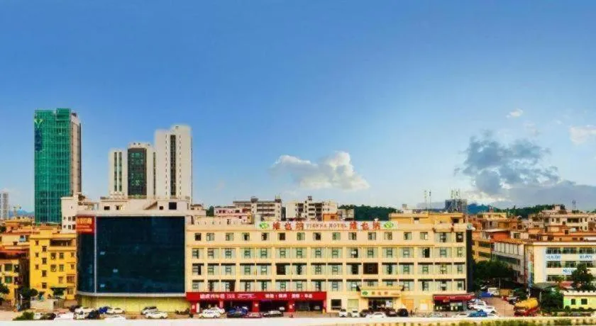 Vienna Hotel Guangzhou Huadu Financial Center Sunac Amusement Park