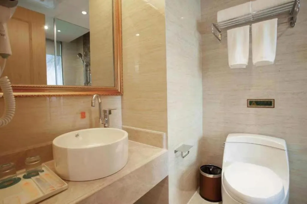 Vienna Hotel Guiyang North Station Dream City