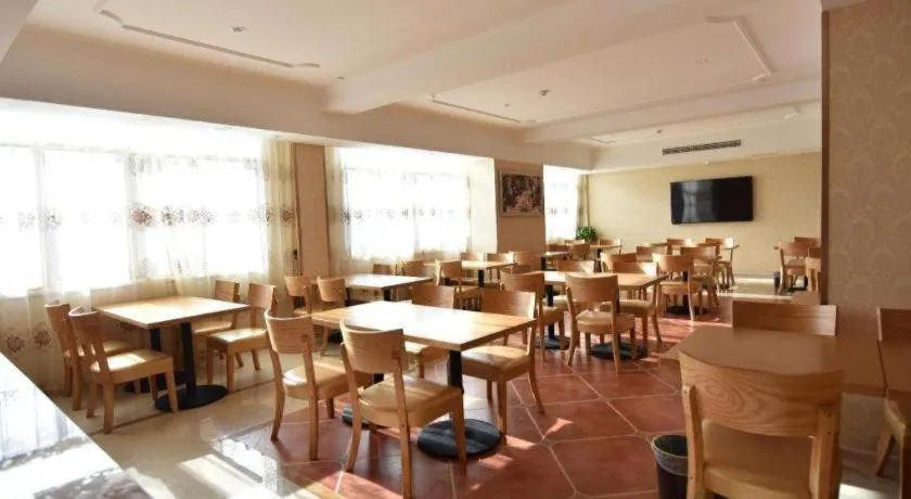 Vienna Hotel Anhui Huainan Shou County South Gate of Ancient Town Jinrun Central City