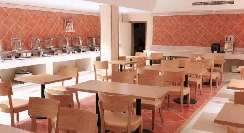 Vienna Hotel Anhui Huainan Shou County South Gate of Ancient Town Jinrun Central City