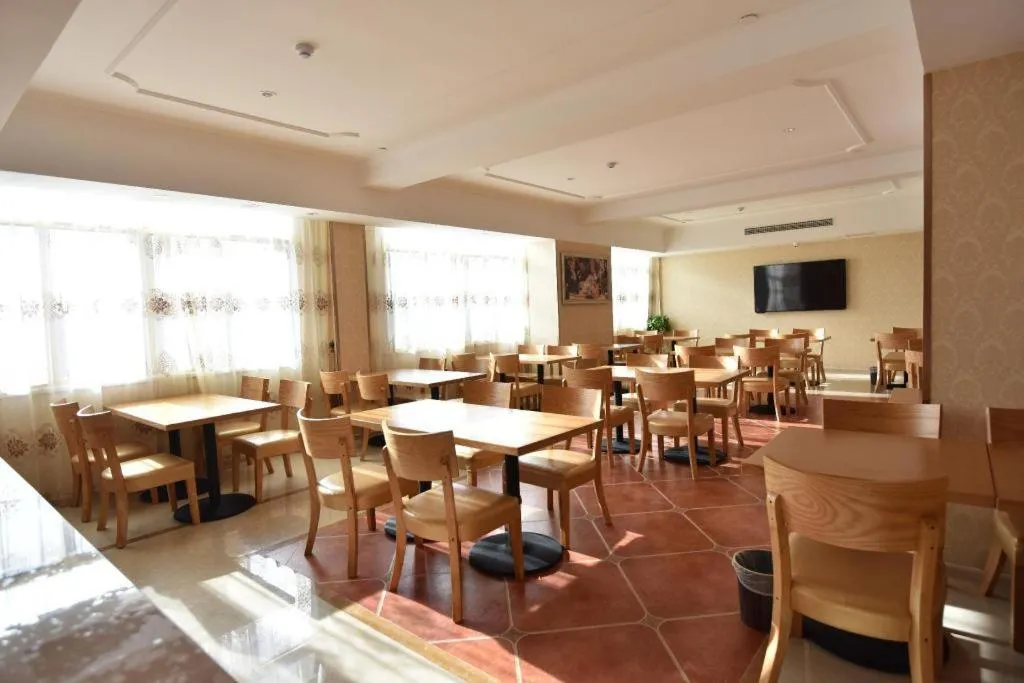 Vienna Hotel Anhui Huainan Shou County South Gate of Ancient Town Jinrun Central City