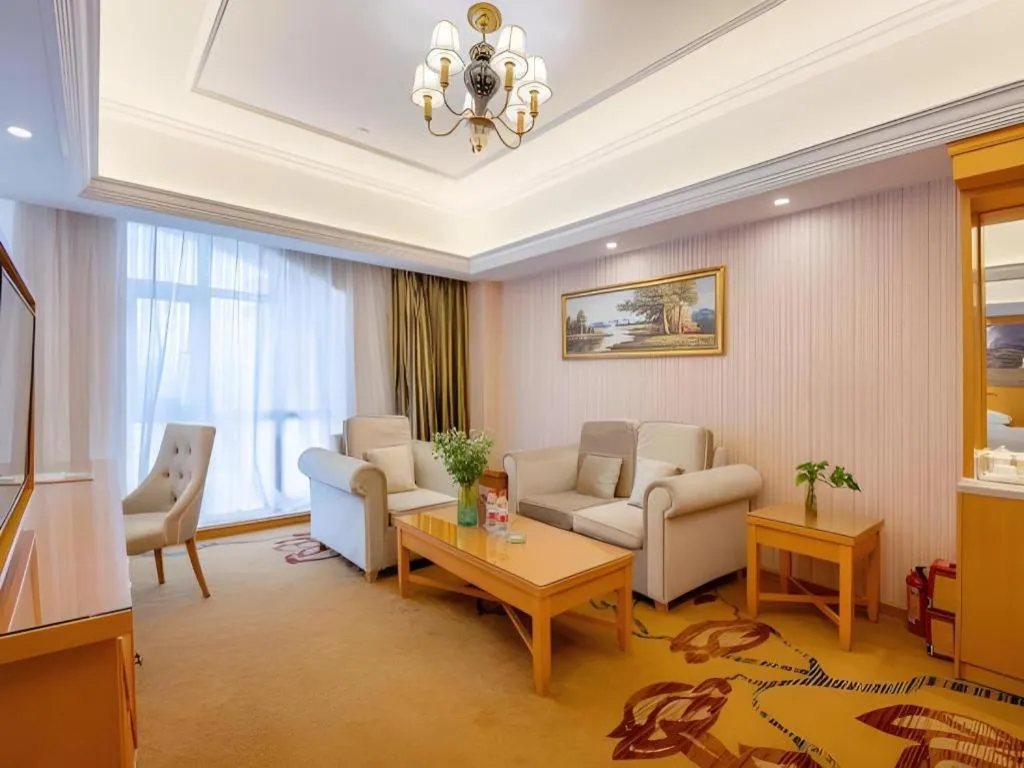 Vienna Hotel Guangdong Zhongshan Caihong Avenue