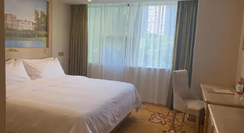 Bed in Vienna Hotel Shenzhen Window of the World Qiaochengdong Metro Station Bed in Vienna Hotel Shenzhen Window of the World Qiaochengdong Metro Station