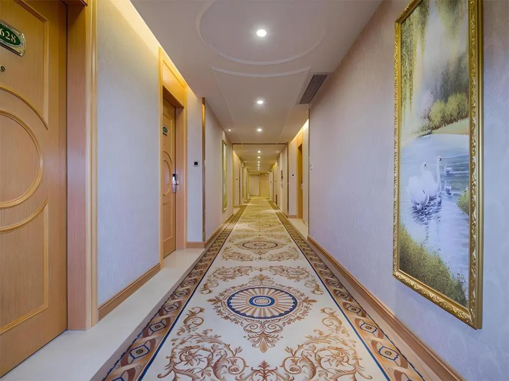 Vienna Hotel Guangdong Meizhou Fengshun