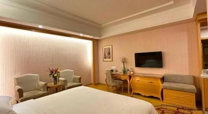 Vienna Hotel Guangdong Huiyang Qiuchang Yingbin Road
