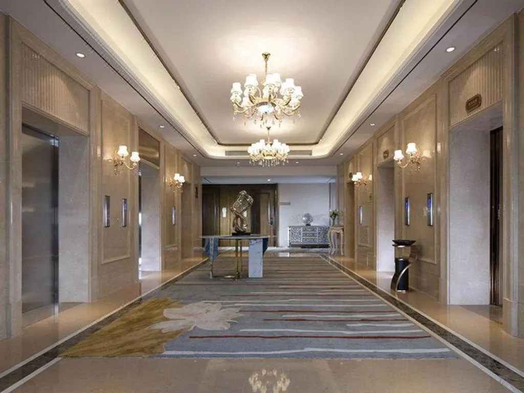 Venus Royal Hotel Nanning East High-Speed Railway Station