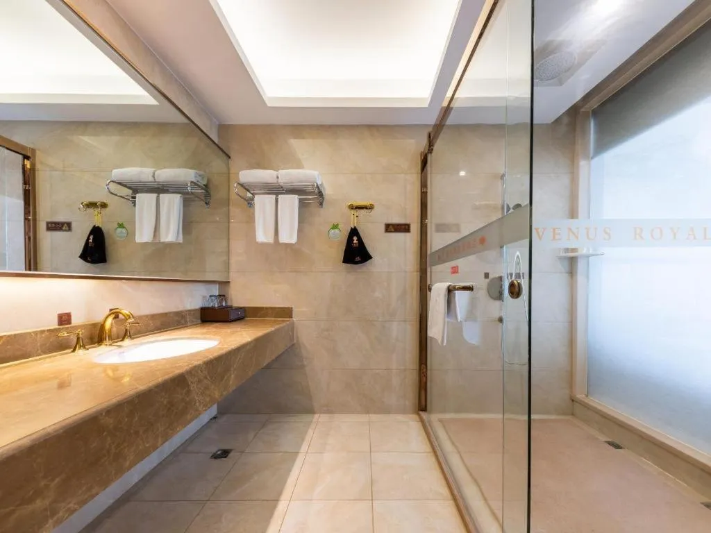 Venus Royal Hotel Nanning East High-Speed Railway Station