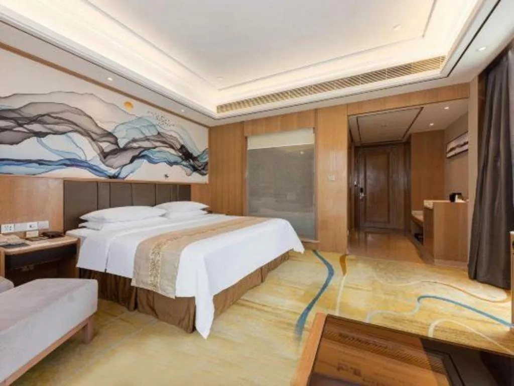 Bed in Venus Royal Hotel Nanning East High-Speed Railway Station