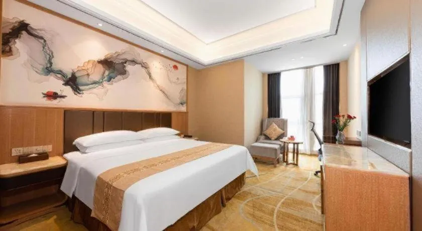 Bed in Venus Royal Hotel Nanning East High-Speed Railway Station