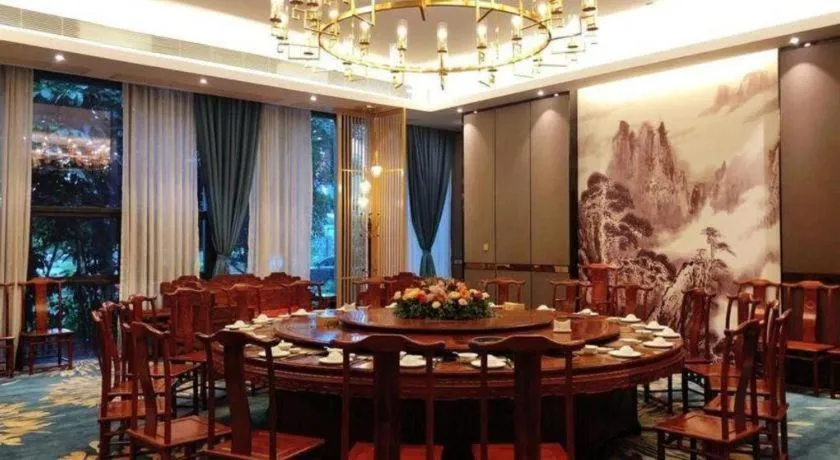 Venus Royal Hotel Nanning East High-Speed Railway Station