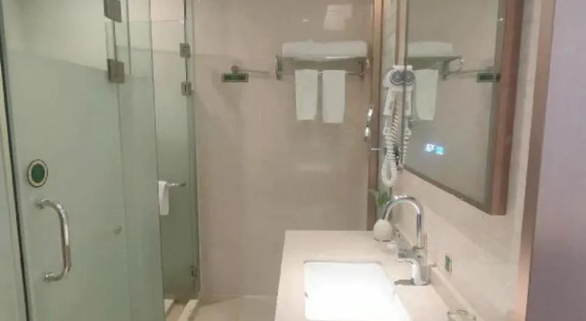 Vienna Hotel Guangdong Zhaoqing East Station Dinghu Mountain Scenic Area