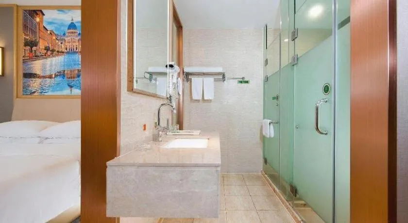 Vienna Hotel Guangdong Zhaoqing East Station Dinghu Mountain Scenic Area