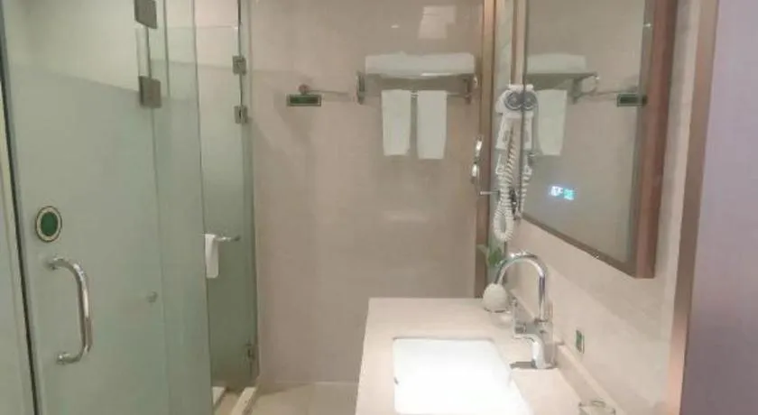 Vienna Hotel Guangdong Zhaoqing East Station Dinghu Mountain Scenic Area