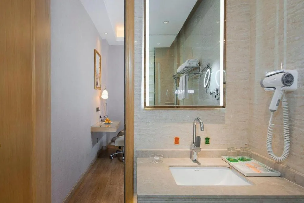 Vienna Hotel Guangdong Zhaoqing East Station Dinghu Mountain Scenic Area