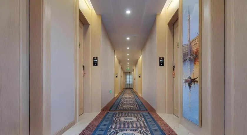 Vienna Hotel Guangdong Zhaoqing East Station Dinghu Mountain Scenic Area