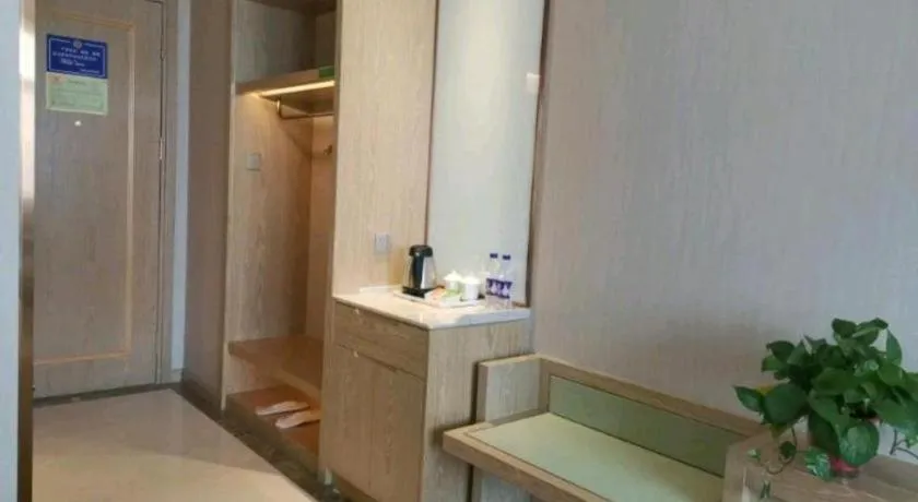 Vienna Hotel Shaanxi Weinan Shengli Street Railway Station