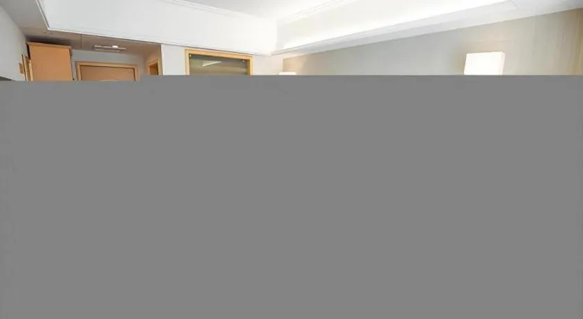 Vienna Hotel Shaanxi Weinan Shengli Street Railway Station