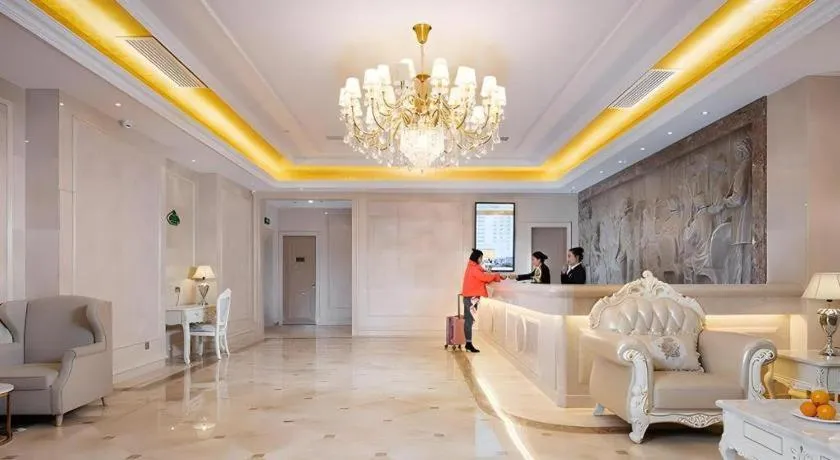 Vienna Hotel Shaanxi Weinan Shengli Street Railway Station