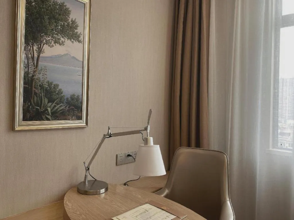 Vienna Hotel Shaanxi Weinan Shengli Street Railway Station