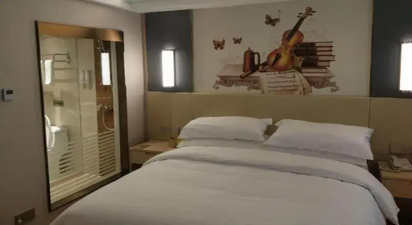 Bed in Vienna Hotel Yunnan Lijiang Ancient City Bed in Vienna Hotel Yunnan Lijiang Ancient City