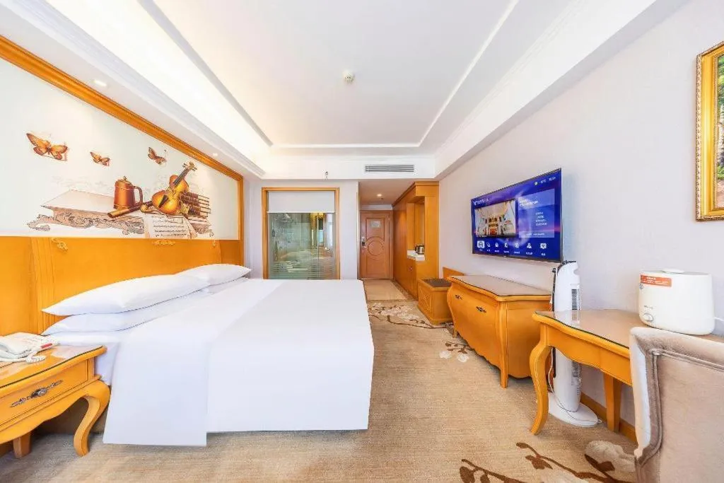 Bed in Vienna Hotel Qinghai Dachaidan